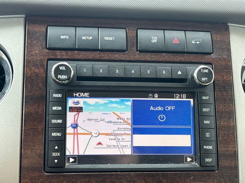 Used 2014 Ford Expedition XLT w/ Equipment Group 202A RWD image 12