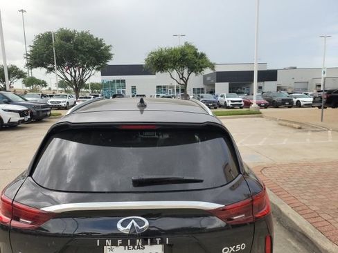 Used 2022 INFINITI QX50 Essential FWD image 5