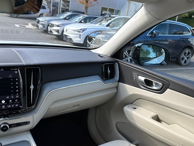 Certified 2024 Volvo XC60 B5 Plus w/ Protection Package Premier AWD/4WD image 23