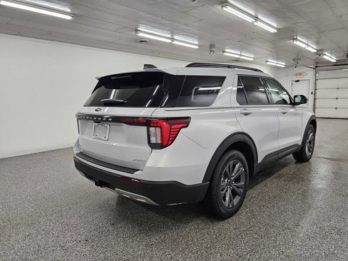 New 2026 Ford Explorer Active w/ Active Comfort Package AWD/4WD image 4