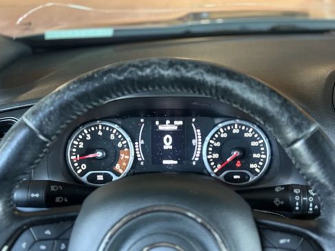 Used 2020 Jeep Renegade Altitude AWD/4WD image 25