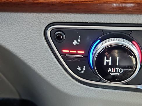 Used 2021 Audi Q5 Premium Plus image 22