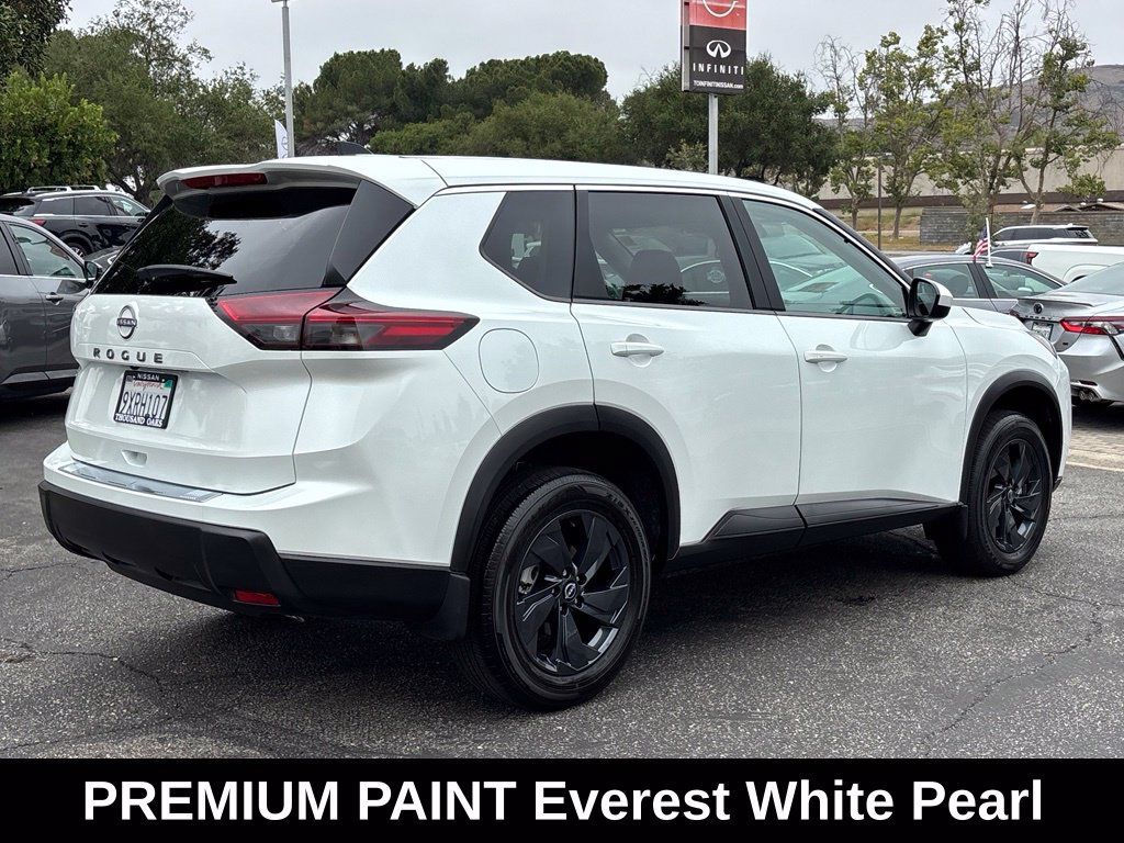 Certified 2026 Nissan Rogue SV w/ Cold Weather Package FWD image 6