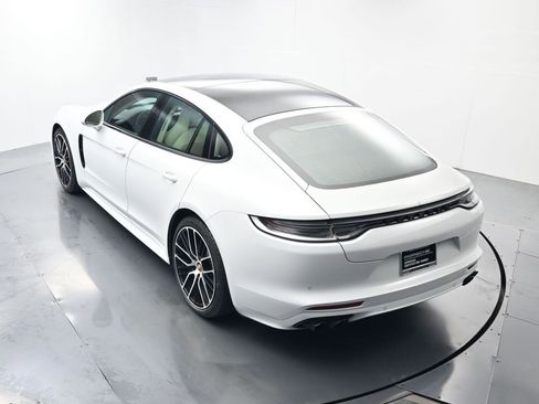 Certified 2022 Porsche Panamera GTS image 36