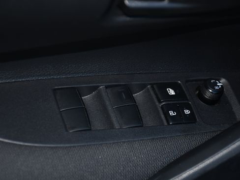 Used 2024 Toyota Corolla LE w/ LE Convenience Package image 10