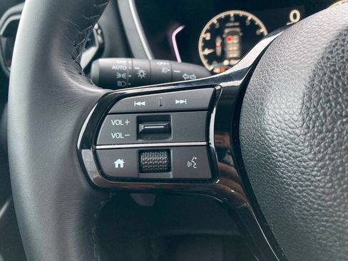 Used 2025 Honda Pilot EX-L image 15