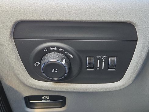 Certified 2021 Jeep Grand Cherokee L Overland w/ Advanced Protech Group III image 25