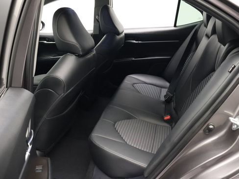 Used 2022 Toyota Camry SE FWD image 19