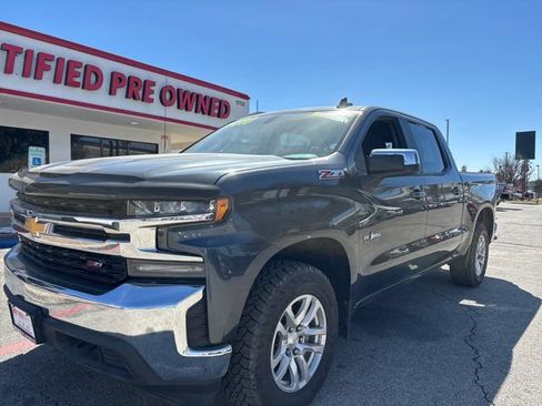 Used 2020 Chevrolet Silverado 1500 LT w/ Texas Edition AWD/4WD image 3