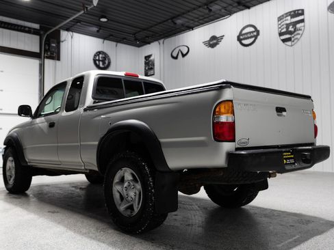 Used 2004 Toyota Tacoma PreRunner image 4