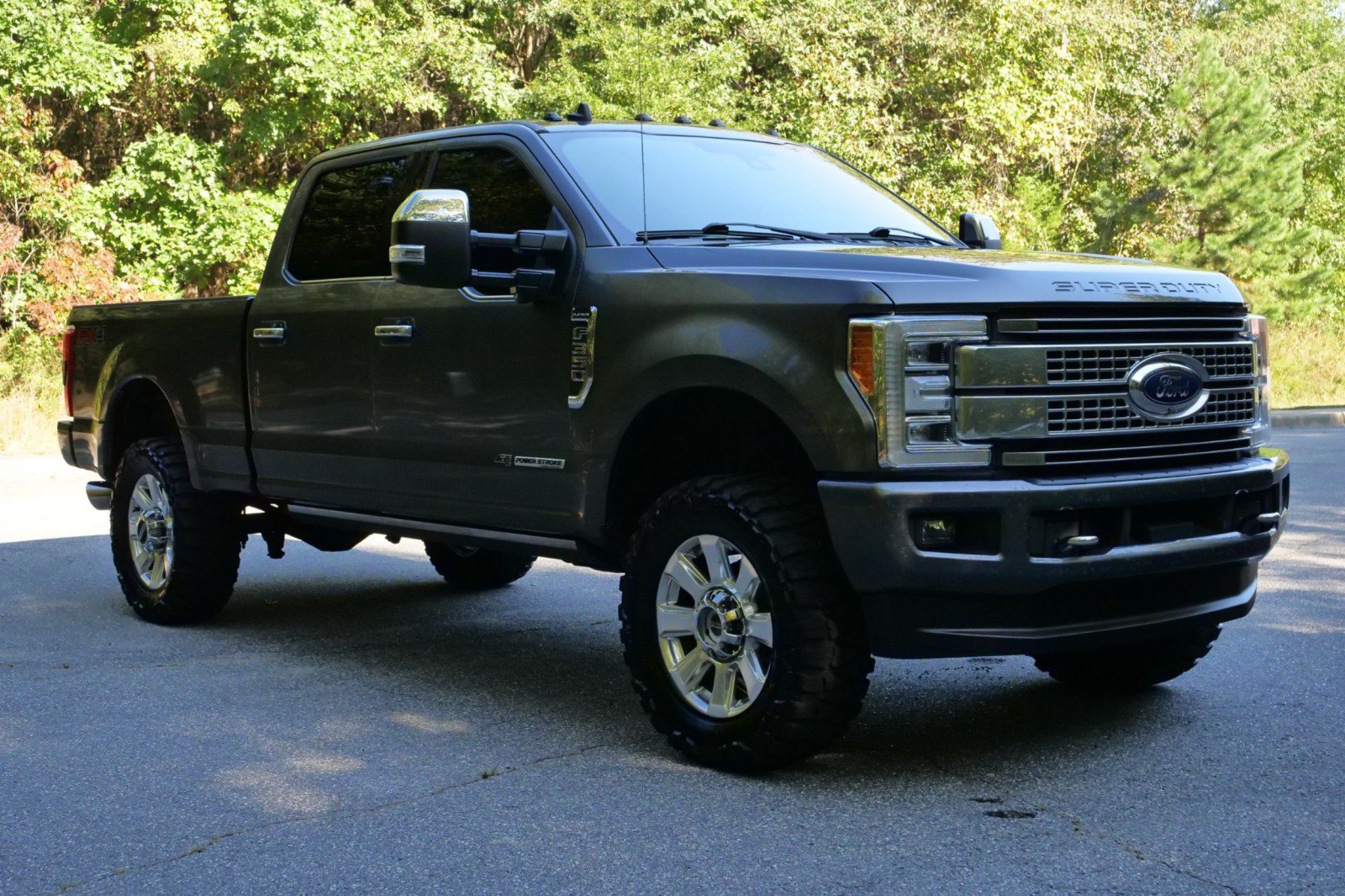 Used 2019 Ford F350 Platinum AWD/4WD image 4