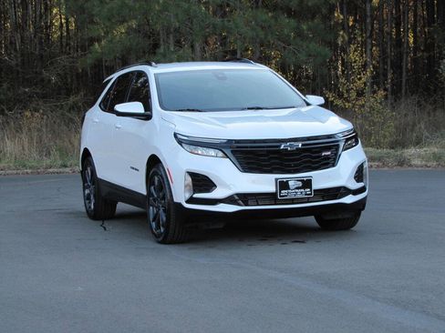 Used 2024 Chevrolet Equinox RS FWD image 8