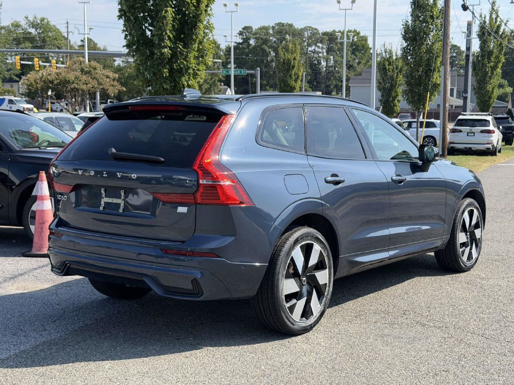 Used 2024 Volvo XC60 T8 Plus w/ Protection Package Premier AWD/4WD image 20