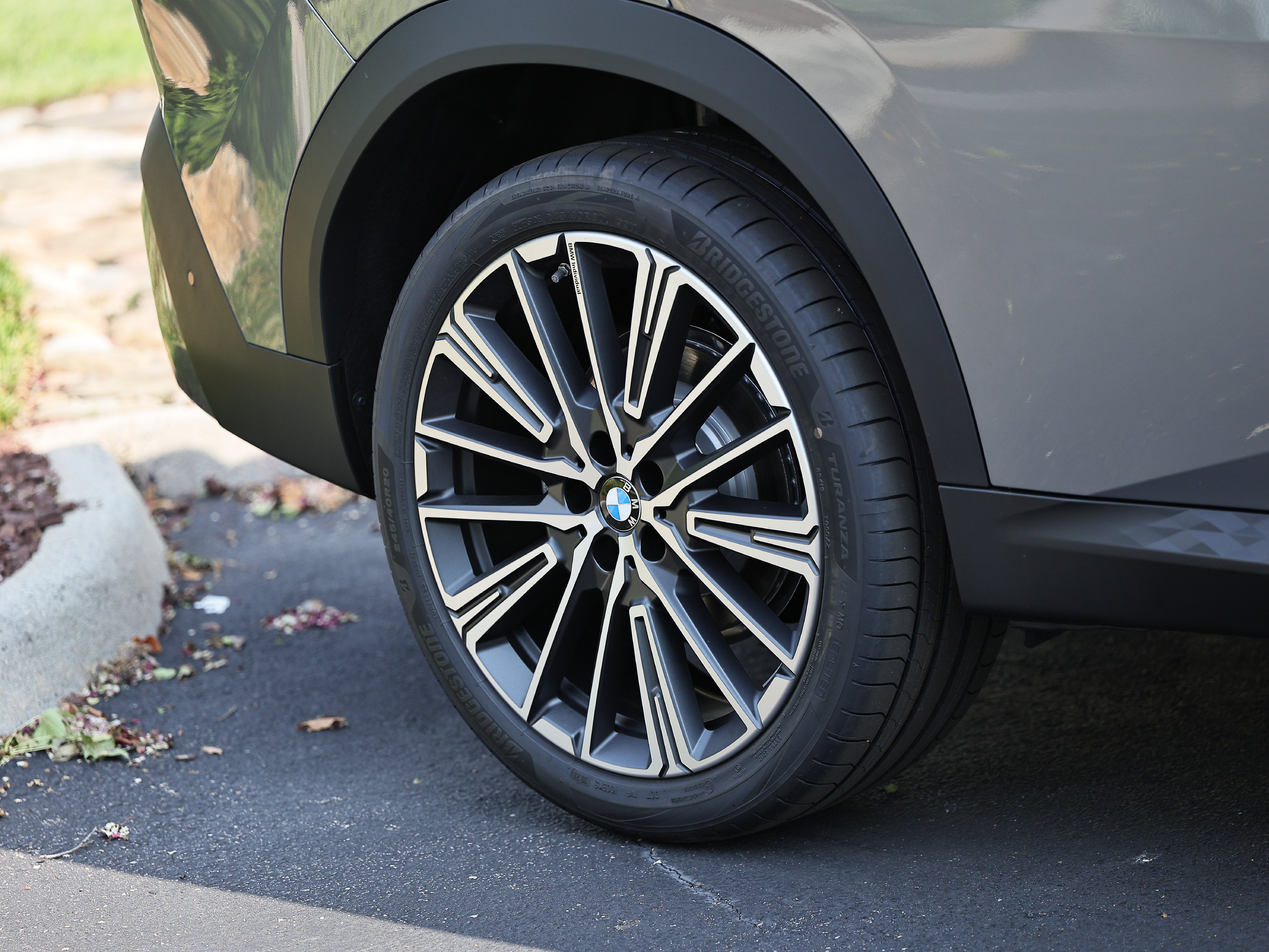 New 2027 BMW X2 xDrive28i AWD/4WD image 6