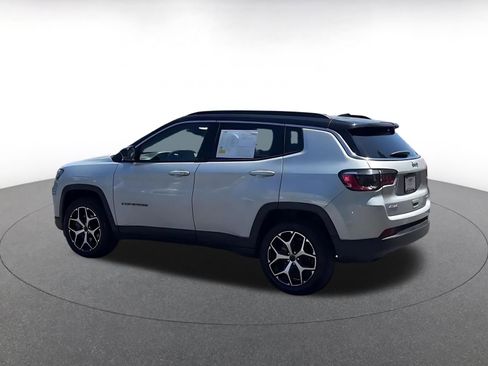 Used 2025 Jeep Compass Limited AWD/4WD image 11