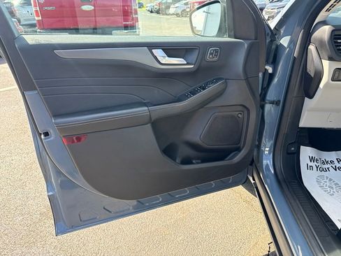 Used 2023 Ford Escape Active w/ Tech Pack #2 AWD/4WD image 5
