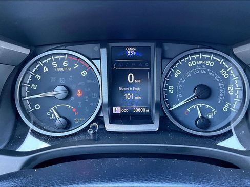 Used 2023 Toyota Tacoma TRD Off-Road w/ TRD Premium Off Road Package image 19