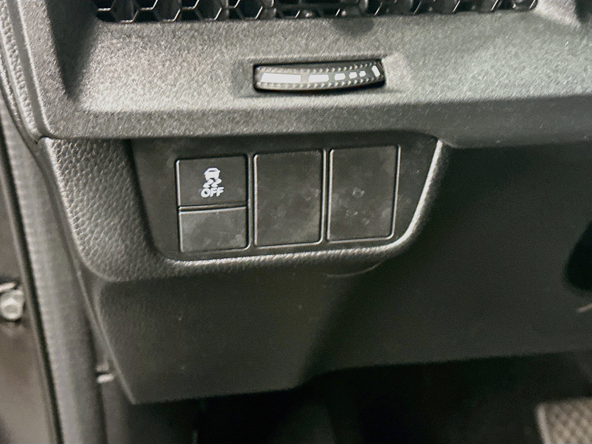 Used 2025 Honda CR-V LX image 17