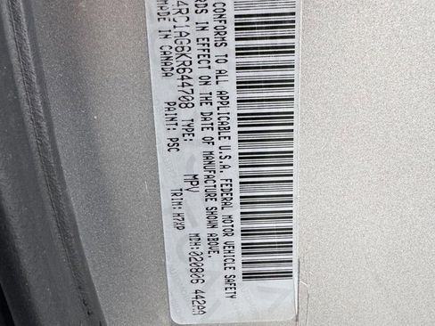Used 2024 Chrysler Pacifica Touring-L FWD image 30