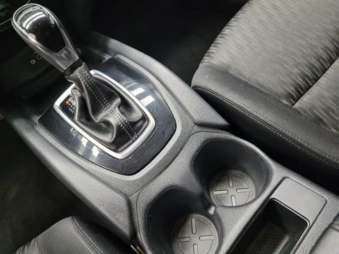 Used 2018 Nissan Rogue S FWD image 26