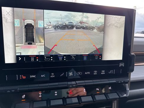 Used 2024 GMC Hummer EV 3X w/ Omega Edition AWD/4WD image 30