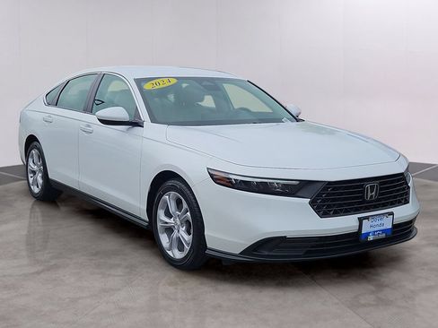 Certified 2024 Honda Accord LX image 3