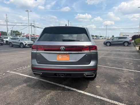 Certified 2025 Volkswagen Atlas SEL AWD/4WD image 5