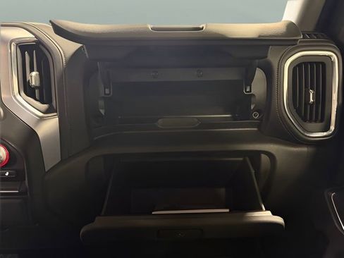 Used 2022 GMC Sierra 1500 SLE image 24