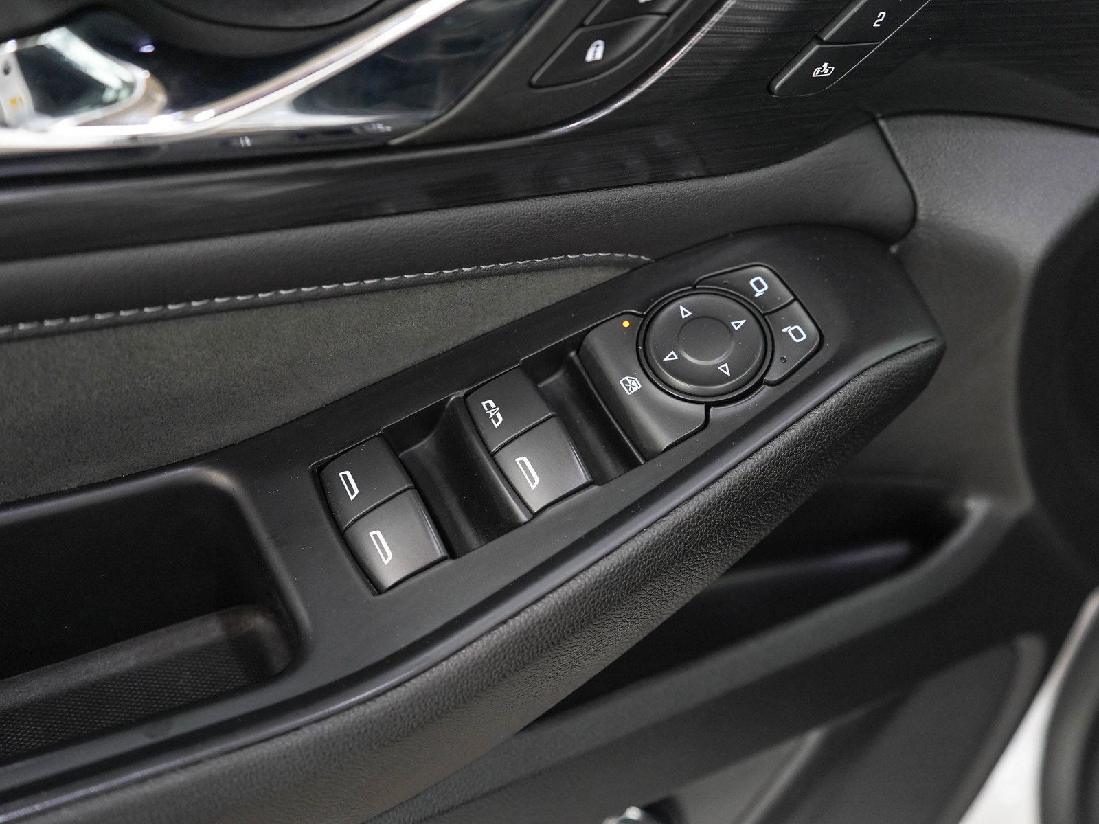 Used 2021 Chevrolet Traverse High Country AWD/4WD image 21