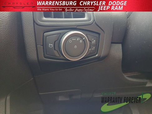 Used 2018 Ford Focus SE FWD image 31