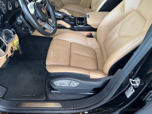 Used 2016 Porsche Cayenne image 37