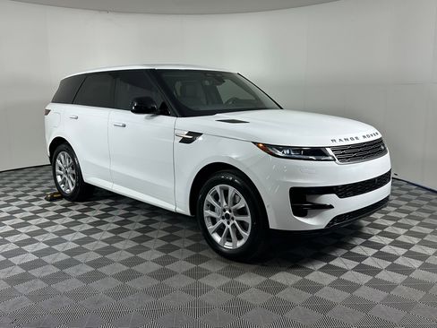 New 2026 Land Rover Range Rover Sport SE image 7