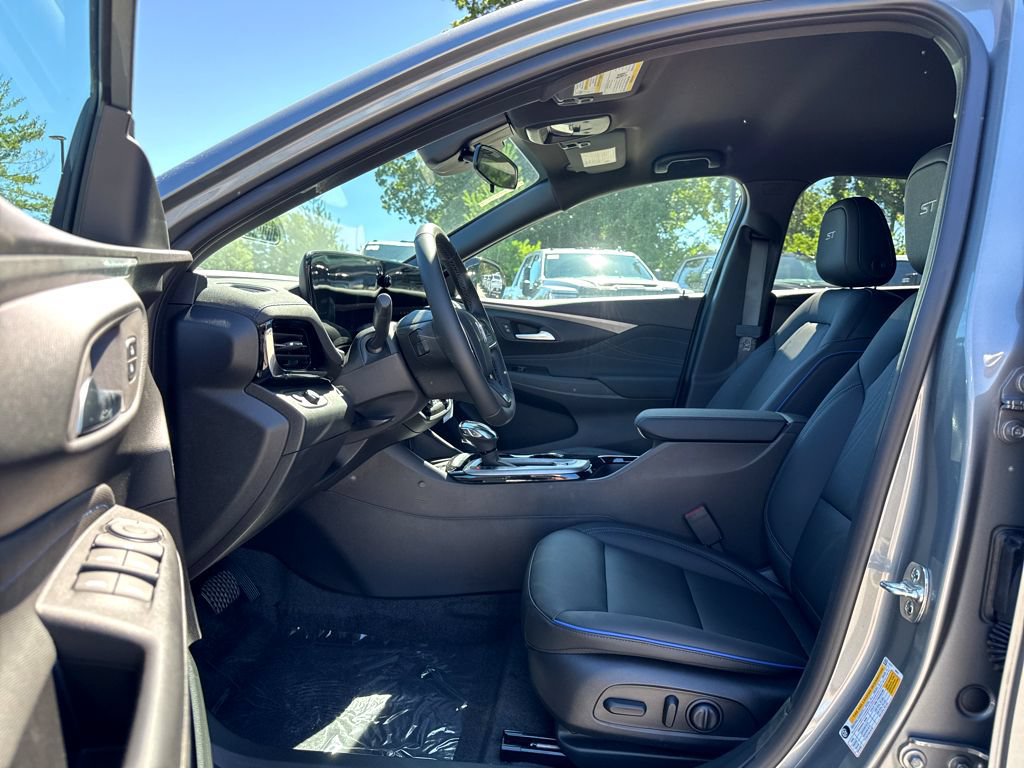 New 2026 Buick Envista Sport Touring w/ Convenience I Package FWD image 8