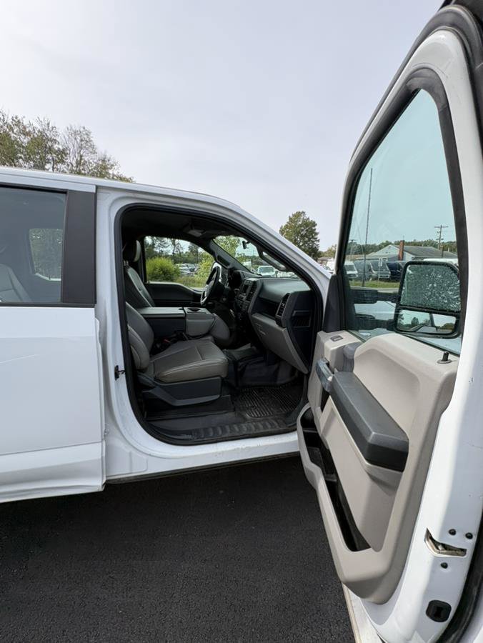 Used 2022 Ford F250 XL w/ Power Equipment Group RWD image 9