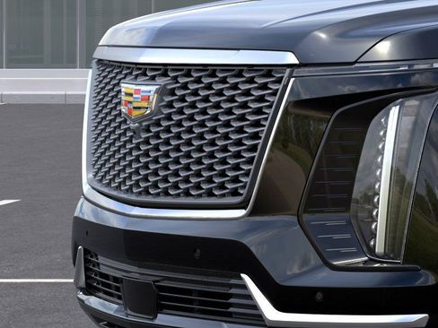 New 2026 Cadillac Escalade Luxury w/ LPO, Radiant Package image 13