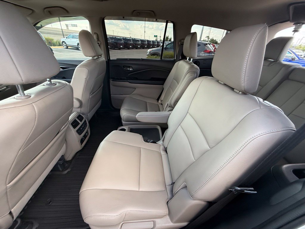 Used 2019 Honda Pilot Touring image 11