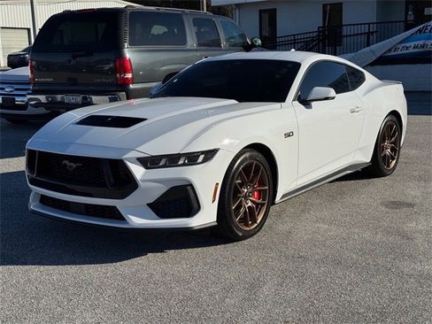 Used 2024 Ford Mustang GT Premium image 7