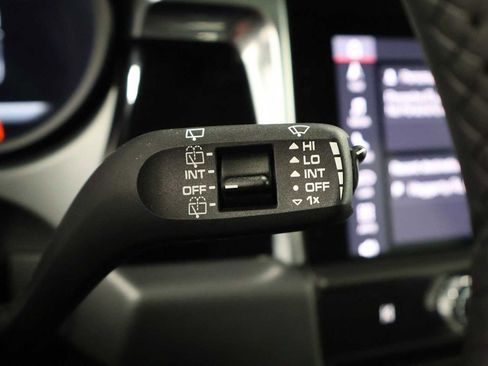 Used 2026 Porsche Macan AWD/4WD image 30