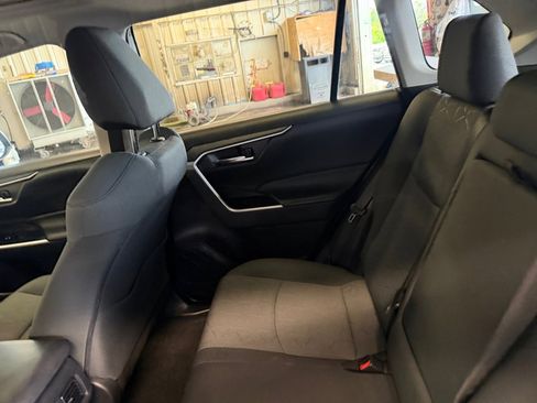 Used 2020 Toyota RAV4 XLE w/ Convenience Package AWD/4WD image 33