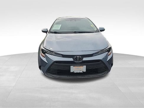 Used 2023 Toyota Corolla LE FWD image 3