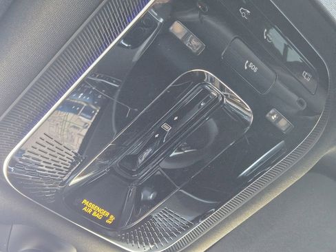 Used 2024 Mercedes-Benz GLC 300 4MATIC image 31