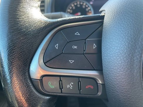 Used 2018 Jeep Renegade Limited w/ UConnect 8.4 Nav Group image 12