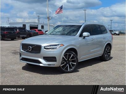 Used 2022 Volvo XC90 T6 Momentum w/ Advanced Package