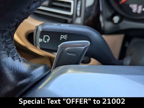 Used 2020 Porsche Macan AWD/4WD image 31