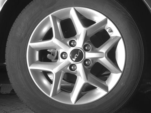 Used 2025 Kia Soul LX w/ LX Technology Package FWD image 22