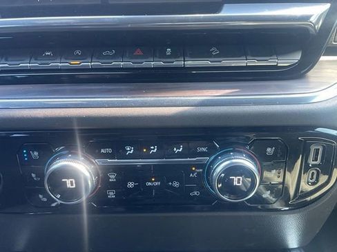 Used 2023 GMC Sierra 1500 SLT w/ SLT Premium Package AWD/4WD image 12
