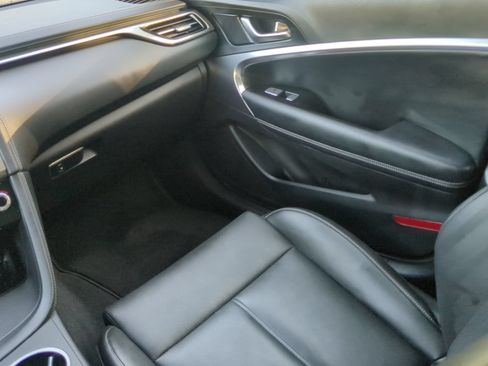 Used 2025 Genesis G70 2.5T AWD/4WD image 52