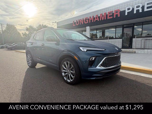 Used 2025 Buick Encore GX Avenir w/ Avenir Technology Package AWD/4WD image 4