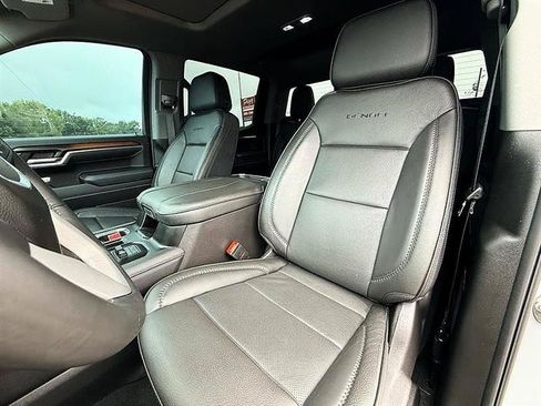 Used 2025 GMC Sierra 1500 Denali w/ Technology Package AWD/4WD image 20