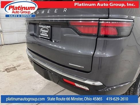 Used 2022 Jeep Wagoneer Series III image 47